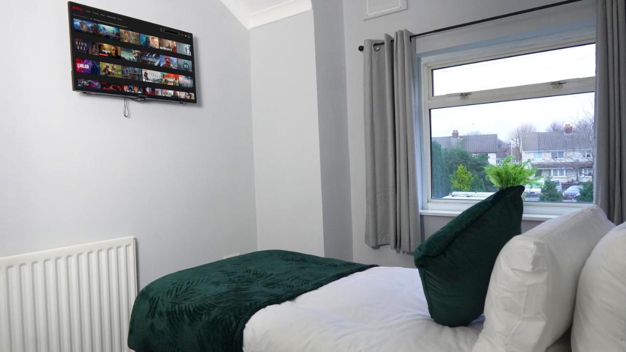 Portobello House - Four Bedroom House Perfect For Contractors - Sleeps 6 - Free Parking วุลฟ์เวอร์แฮมป์ตัน ภายนอก รูปภาพ