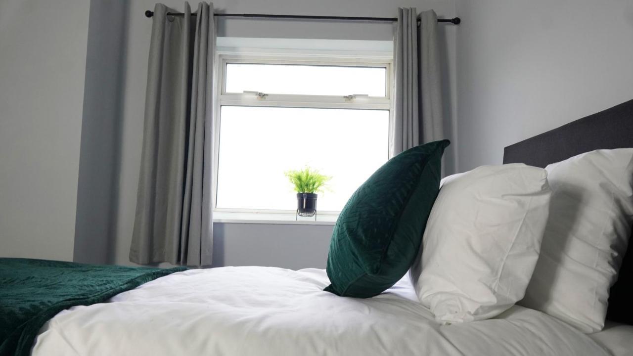 Portobello House - Four Bedroom House Perfect For Contractors - Sleeps 6 - Free Parking วุลฟ์เวอร์แฮมป์ตัน ภายนอก รูปภาพ