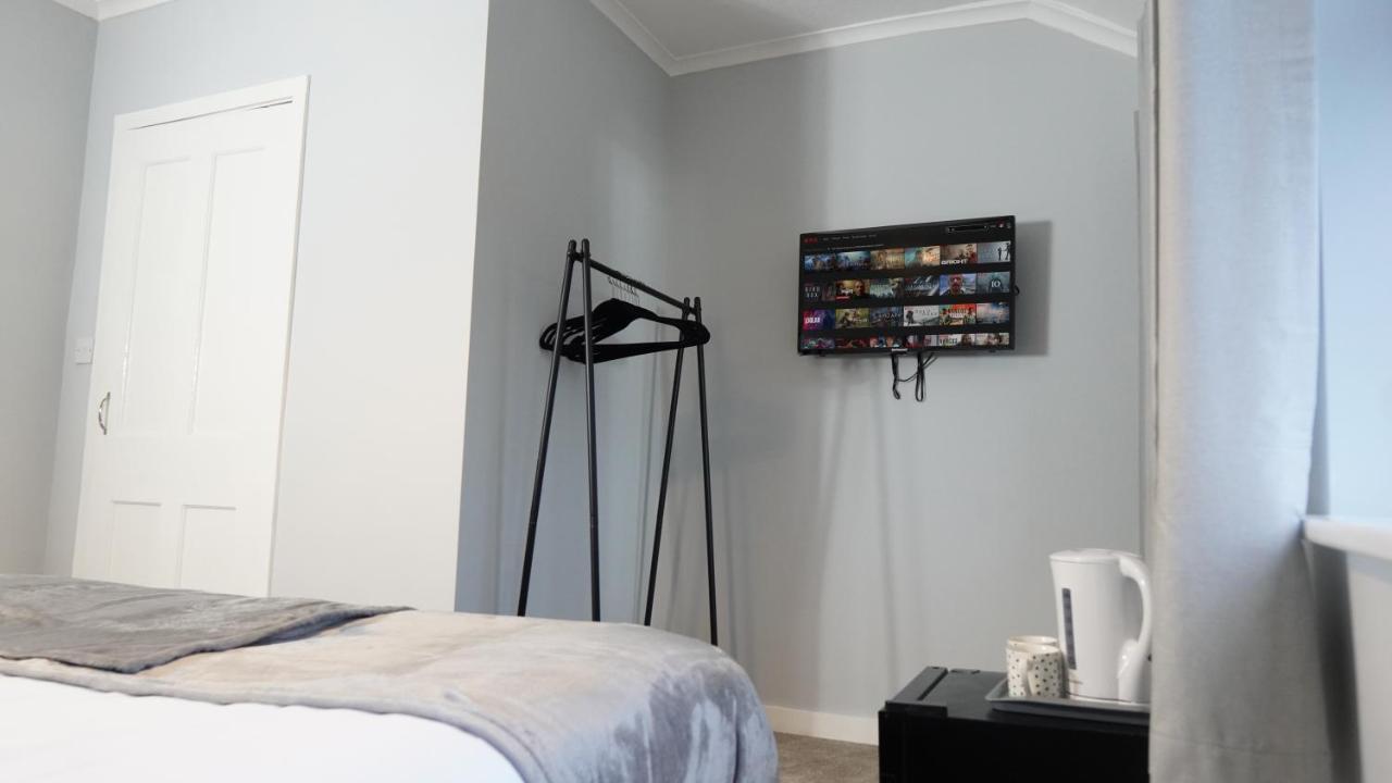 Portobello House - Four Bedroom House Perfect For Contractors - Sleeps 6 - Free Parking วุลฟ์เวอร์แฮมป์ตัน ภายนอก รูปภาพ