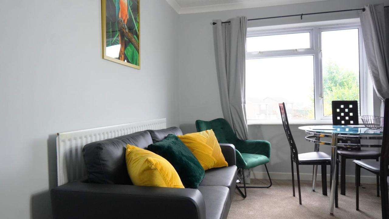 Portobello House - Four Bedroom House Perfect For Contractors - Sleeps 6 - Free Parking วุลฟ์เวอร์แฮมป์ตัน ภายนอก รูปภาพ